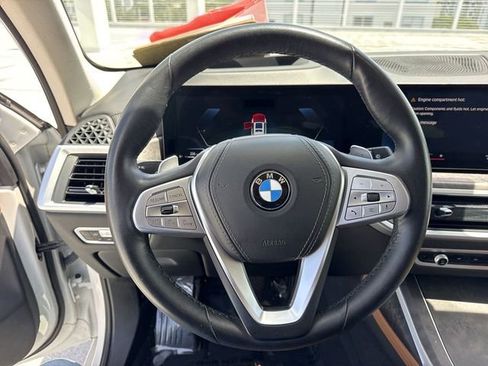 Used 2023 BMW X7 xDrive40i w/ Premium Package AWD/4WD image 14