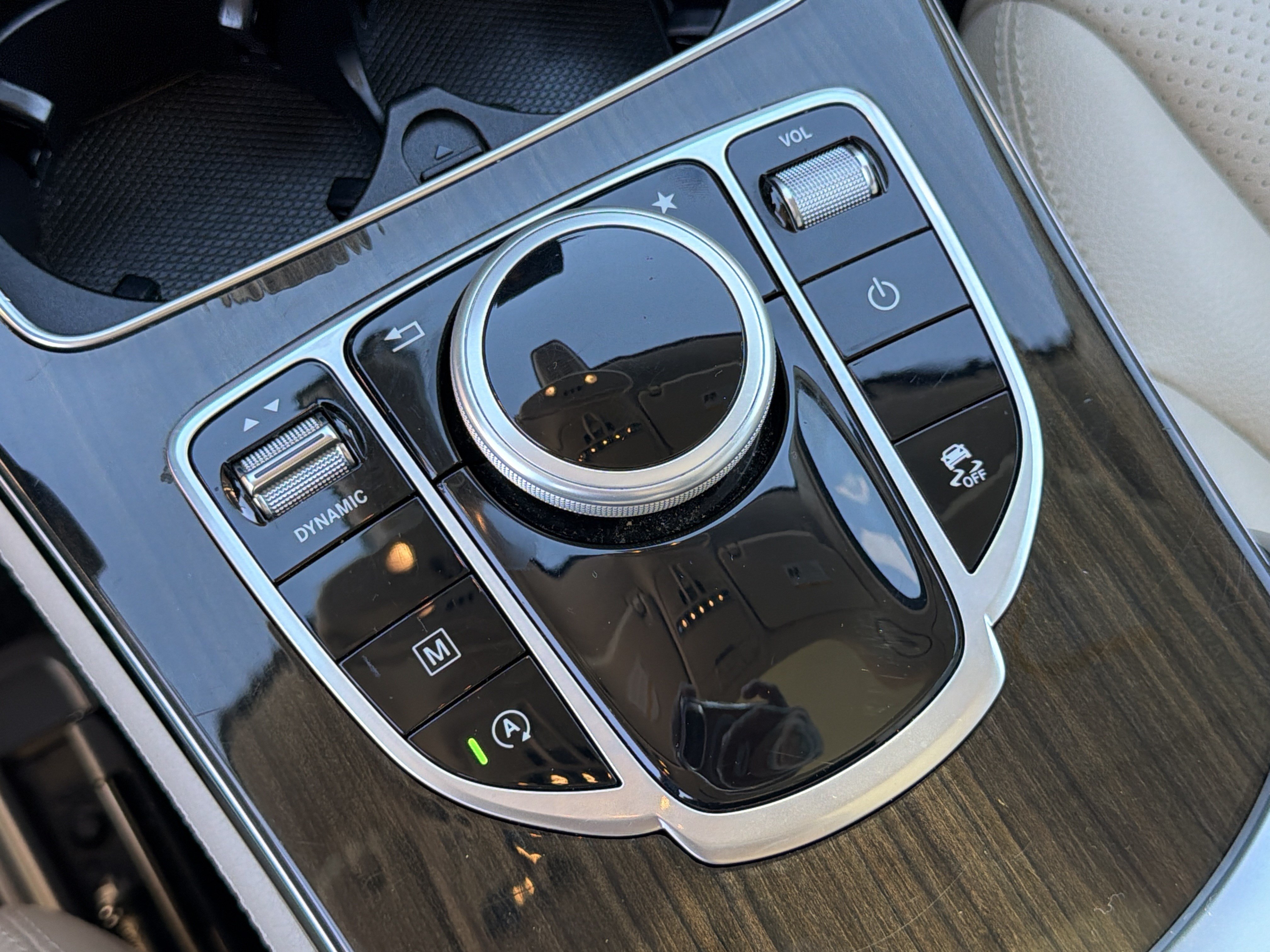 Used 2018 Mercedes-Benz GLC 300 image 24
