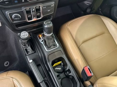 Used 2023 Jeep Wrangler Unlimited Sahara w/ Cold Weather Group image 20