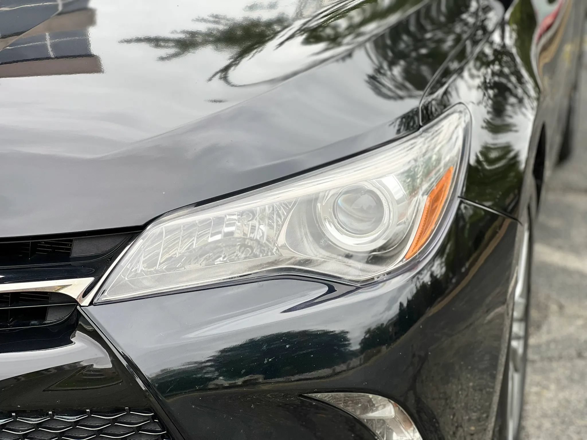 Used 2015 Toyota Camry SE FWD image 9