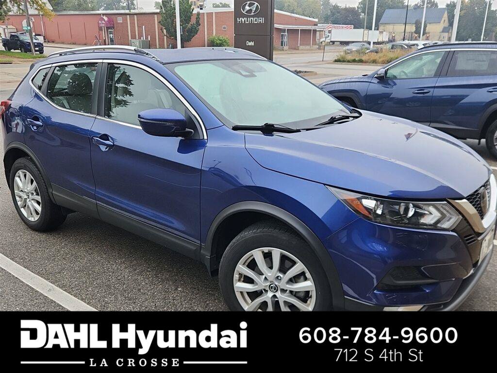 Used 2020 Nissan Rogue Sport SV w/ All-Weather Package AWD/4WD image 1