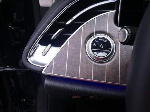 Used 2025 Mercedes-Benz E 350 Sedan image 18