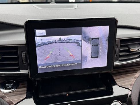 Certified 2023 Ford Explorer Limited image 27