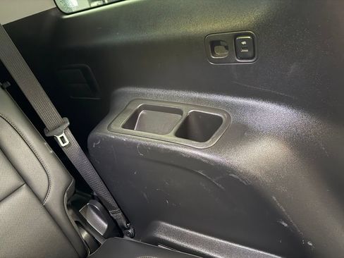 Used 2023 GMC Acadia SLT FWD image 67