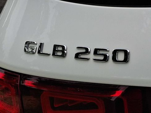 Certified 2023 Mercedes-Benz GLB 250 4MATIC image 29