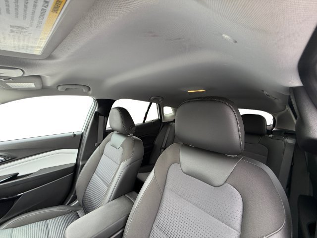 Used 2025 Chevrolet Trax LT FWD image 25
