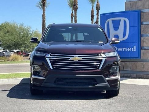 Used 2023 Chevrolet Traverse Premier AWD/4WD image 3
