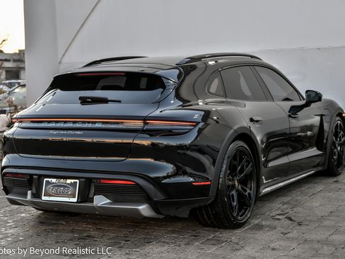 Used 2024 Porsche Taycan Turbo image 7