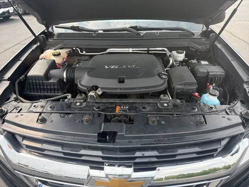Used 2018 Chevrolet Colorado LT AWD/4WD image 27