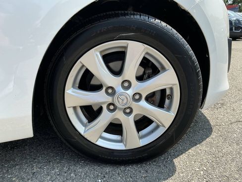 Used 2010 MAZDA MAZDA3 i Touring FWD image 11