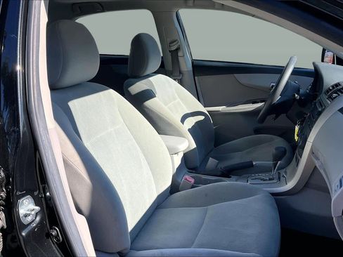 Used 2012 Toyota Corolla LE image 8