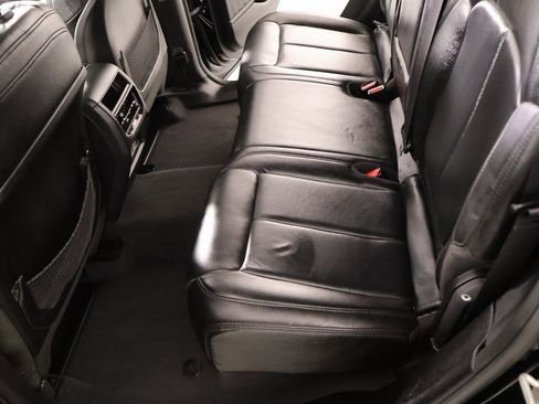 Used 2023 Jeep Grand Cherokee Laredo X image 11