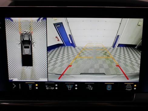 Used 2024 Chevrolet Silverado 2500 High Country image 15