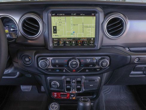 Used 2023 Jeep Wrangler Unlimited Rubicon 4xe AWD/4WD image 13
