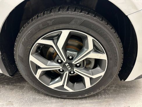 Used 2019 Kia Forte LXS image 27