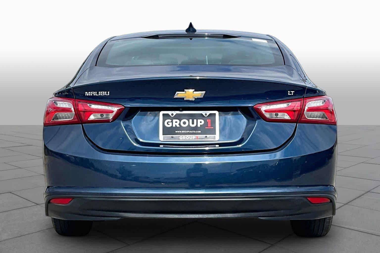 Used 2022 Chevrolet Malibu LT FWD image 5