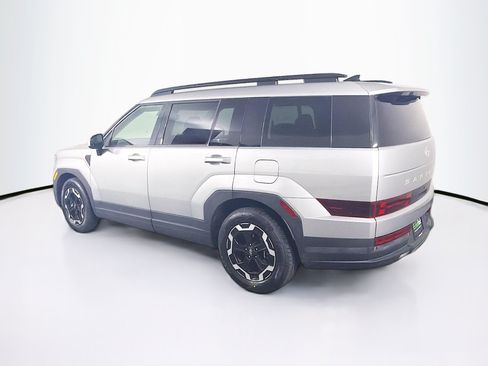 Used 2025 Hyundai Santa Fe SEL FWD image 5