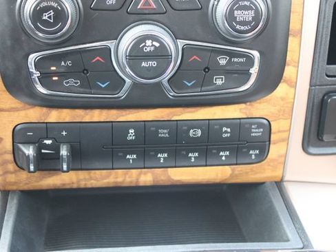 Used 2014 RAM 2500 Longhorn AWD/4WD image 23