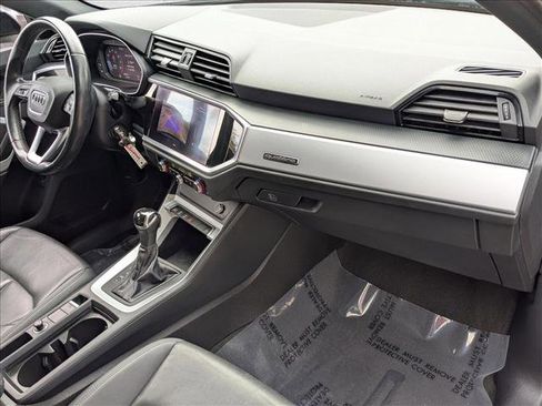 Used 2021 Audi Q3 2.0T Premium image 21