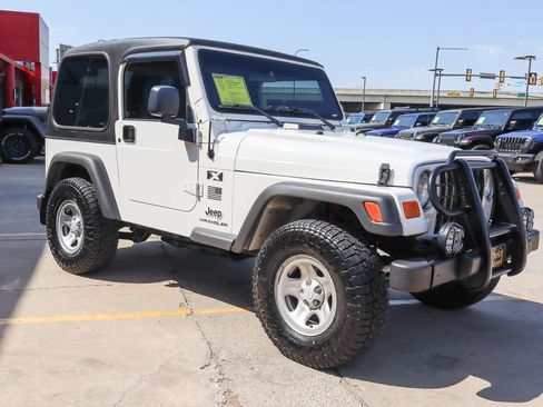 Used 2005 Jeep Wrangler X AWD/4WD image 4