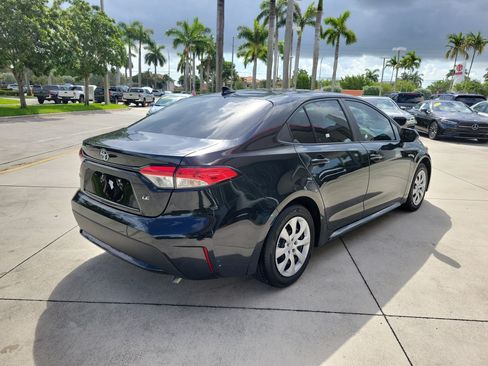 Certified 2022 Toyota Corolla LE FWD image 7