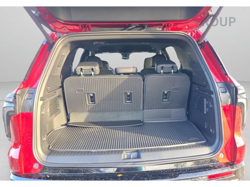 New 2026 Chevrolet Traverse RS w/ LPO, Floor Liner Package FWD image 25