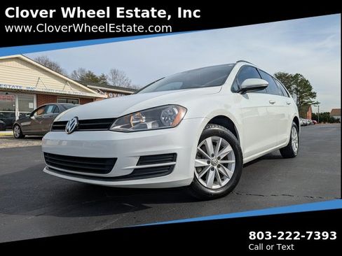 Used 2017 Volkswagen Golf S image 1