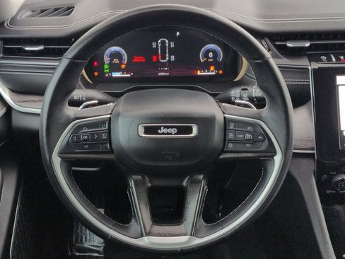 Used 2022 Jeep Grand Cherokee L Limited w/ Luxury Tech Group II image 25