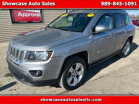 Used 2014 Jeep Compass Latitude image 1