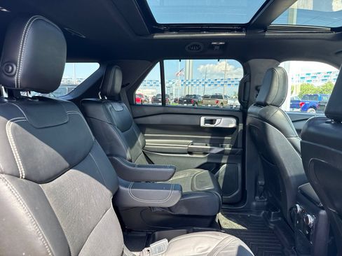 Used 2020 Ford Explorer ST w/ Premium Technology Package AWD/4WD image 8