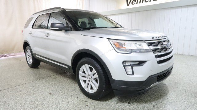 Used 2018 Ford Explorer XLT w/ Equipment Group 201A AWD/4WD image 5