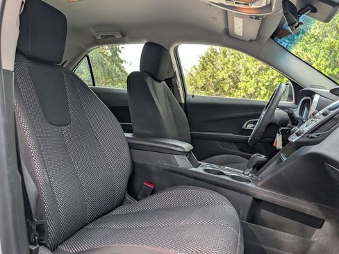 Used 2017 Chevrolet Equinox LS FWD image 14