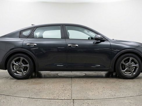 Used 2025 Kia K4 FWD image 11