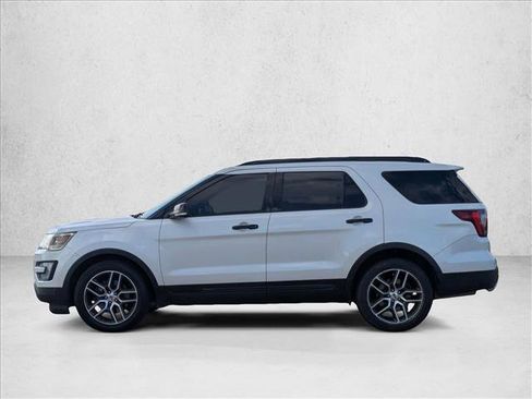 Used 2017 Ford Explorer Sport image 8