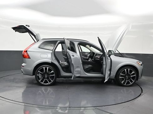 Used 2024 Volvo XC60 B5 Ultimate AWD/4WD image 35
