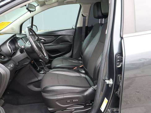 Used 2018 Buick Encore Sport Touring image 7