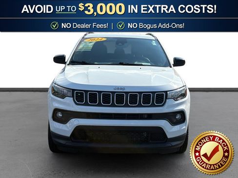 Used 2024 Jeep Compass Latitude AWD/4WD image 11