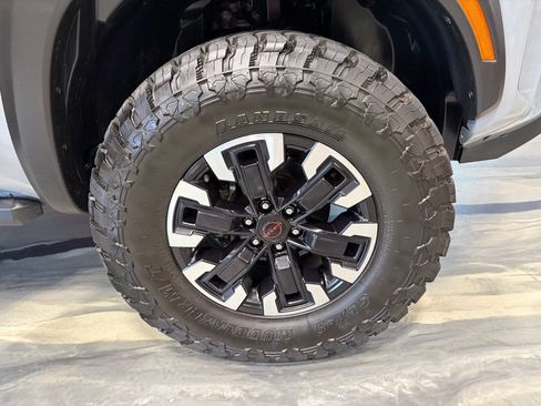 Used 2022 Nissan Frontier PRO-4X w/ Off-Road Protection Package AWD/4WD image 26