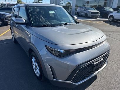 Used 2023 Kia Soul LX w/ LX Technology Package
