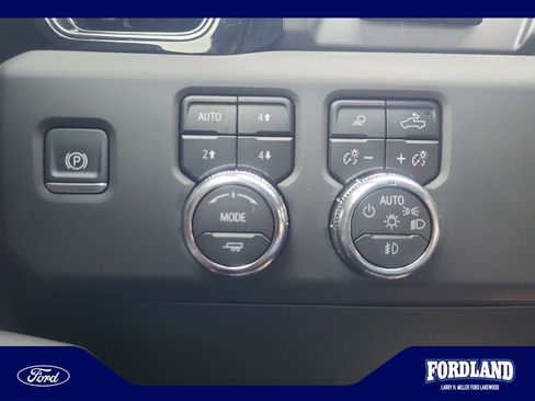 Used 2025 GMC Sierra 1500 AT4 w/ AT4 Premium Package AWD/4WD image 35