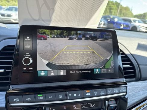 Used 2025 Honda Odyssey Elite image 26
