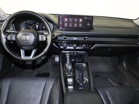 Used 2024 Honda Accord Touring image 11