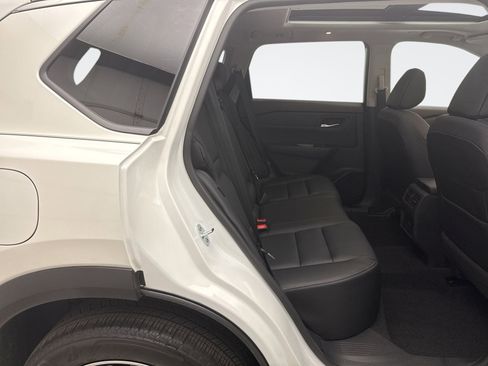 Used 2023 Nissan Rogue SL AWD/4WD image 18
