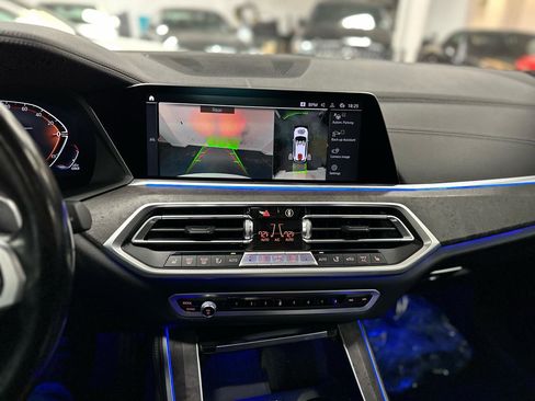 Used 2022 BMW X5 xDrive40i w/ M Sport Package AWD/4WD image 26