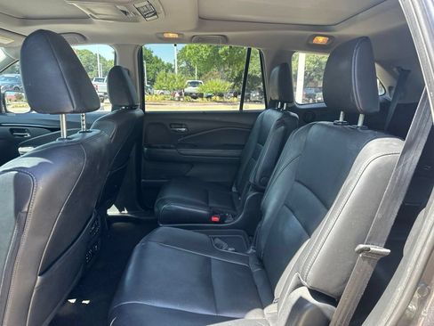 Used 2017 Honda Pilot Elite image 13