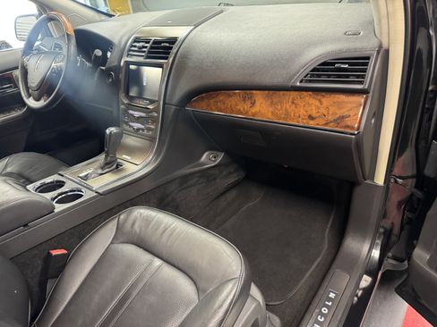 Used 2015 Lincoln MKX FWD w/ Equipment Group 102A image 14