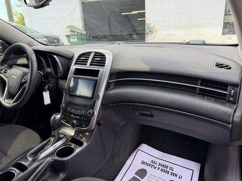 Used 2015 Chevrolet Malibu LT FWD image 9