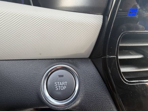 Used 2020 Hyundai Ioniq SE FWD image 44