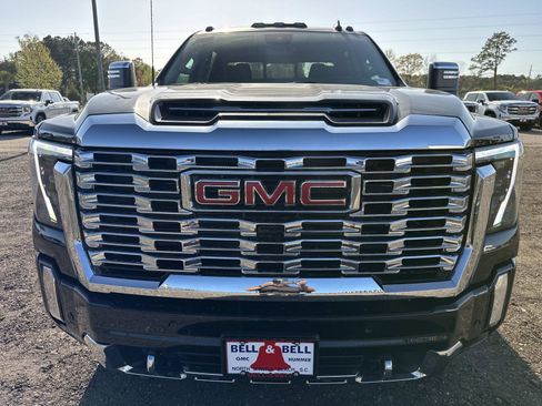New 2026 GMC Sierra 2500 Denali w/ Denali Reserve Package AWD/4WD image 8