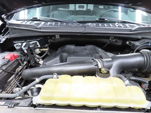 Used 2020 Ford F150 Lariat w/ Equipment Group 502A Luxury image 23